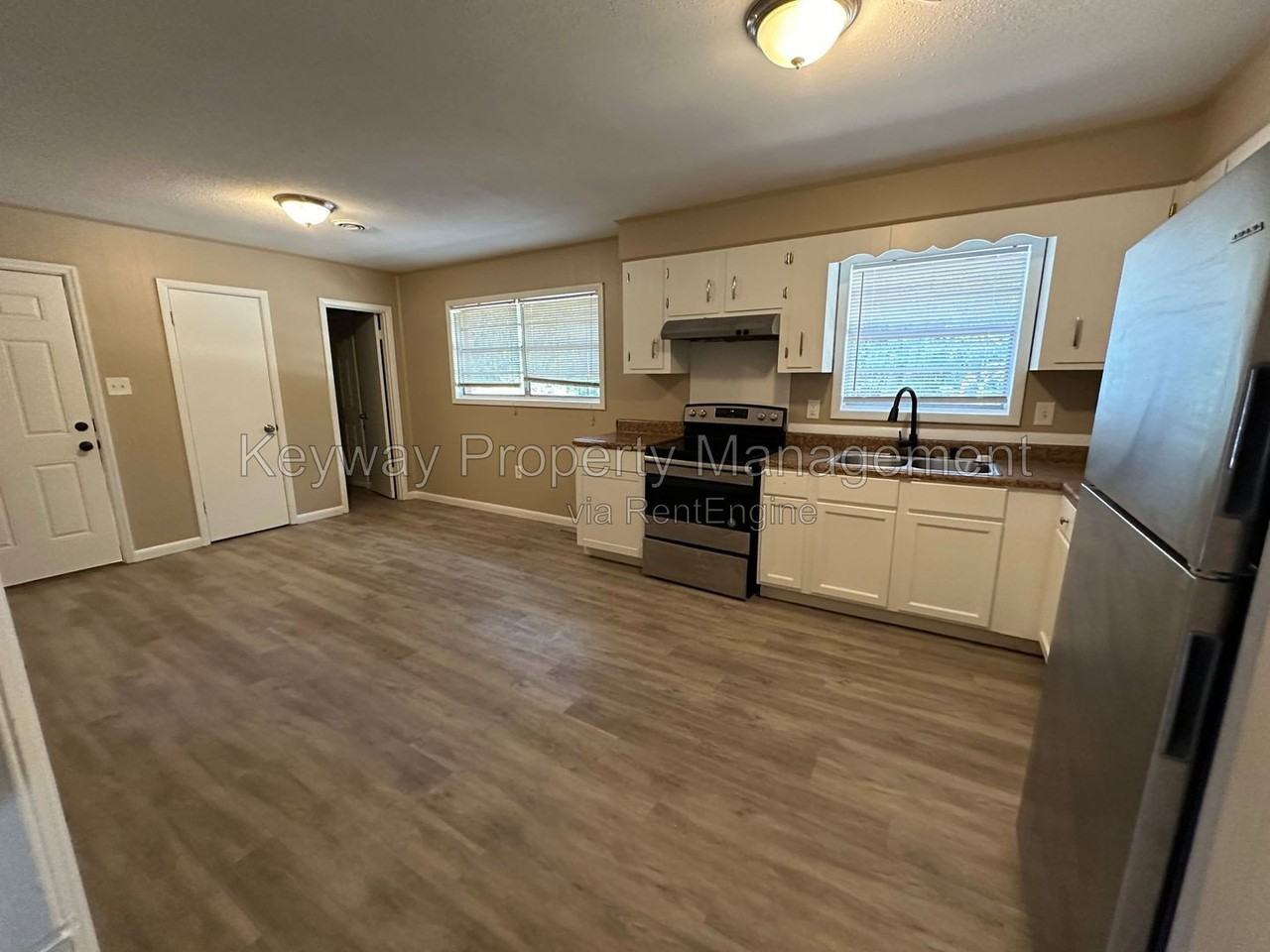 2492 Dublin Dr - Photo 6 of 17
