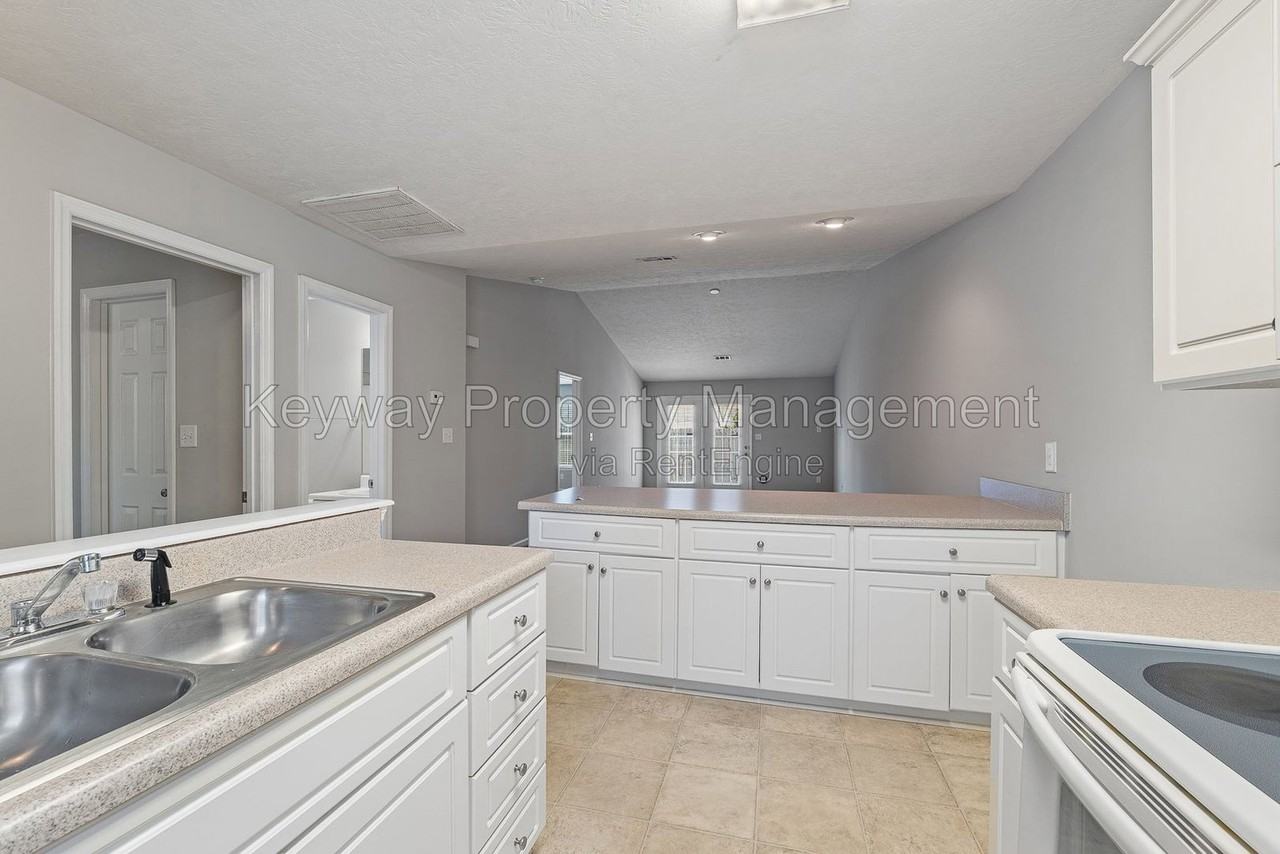 5264 Aruba Cir - Photo 6 of 18