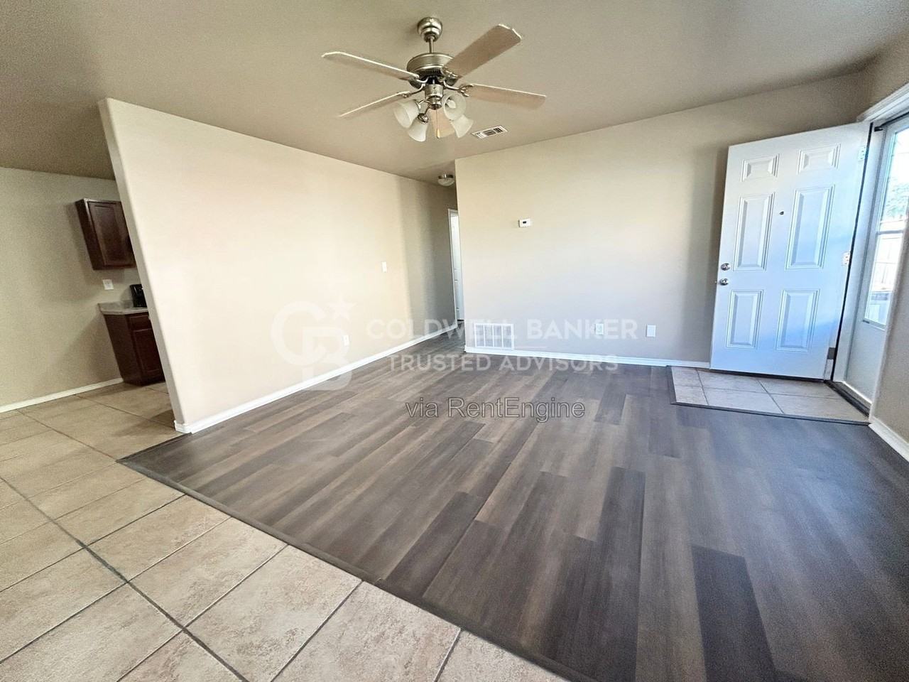 719 43rd St - Photo 2 of 8