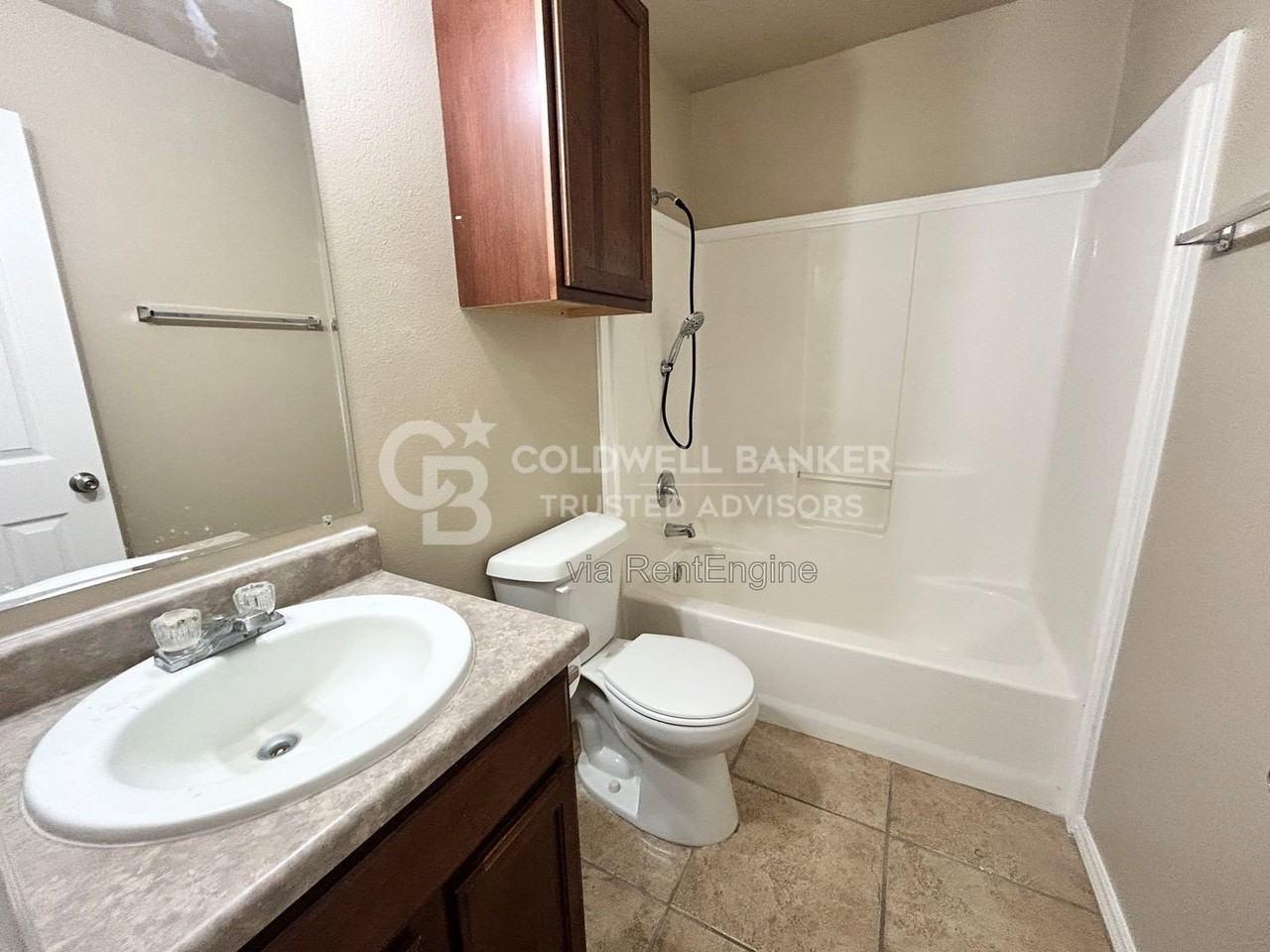 719 43rd St - Photo 6 of 8