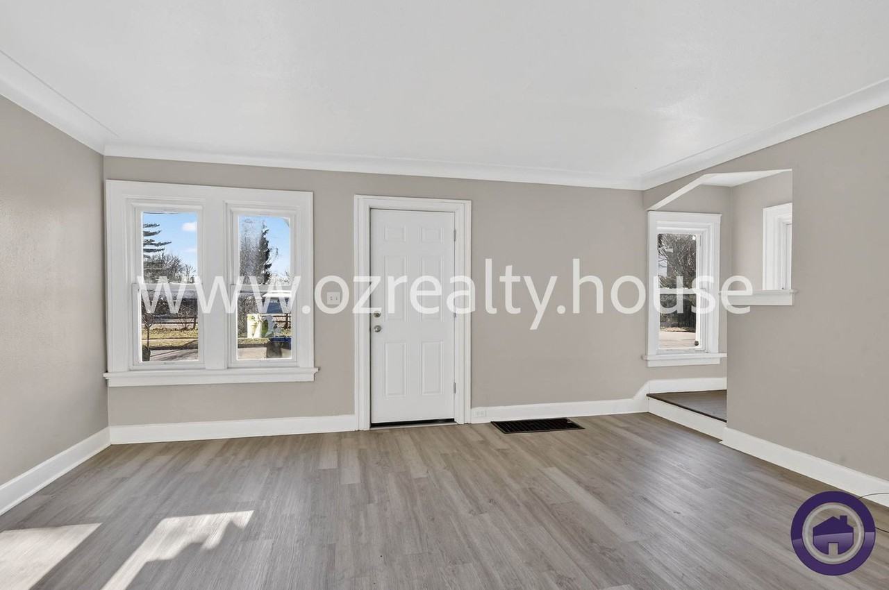 1840 Marne Ave - Photo 5 of 22