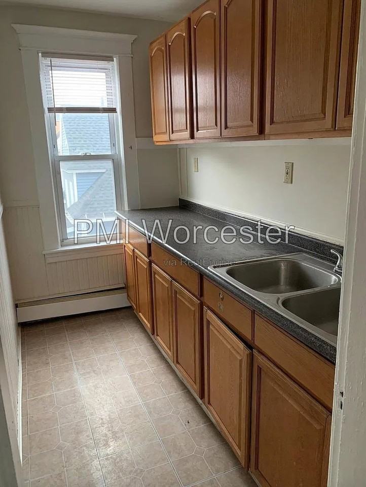 25 Almont Ave - Photo 2 of 12