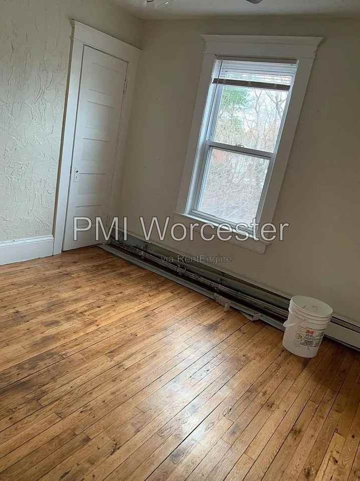 25 Almont Ave - Photo 7 of 12