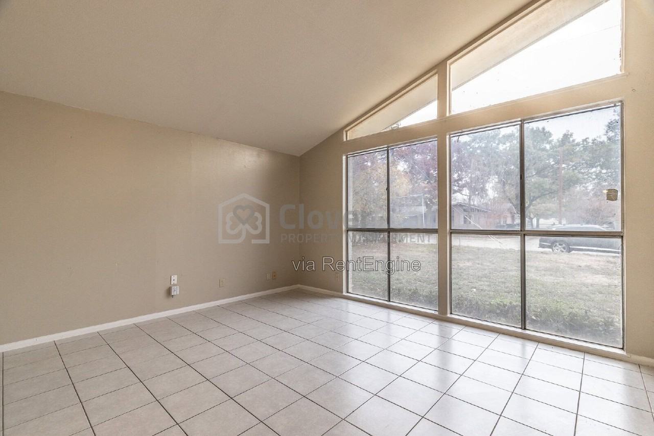 317 Gaiety Ln - Photo 7 of 26