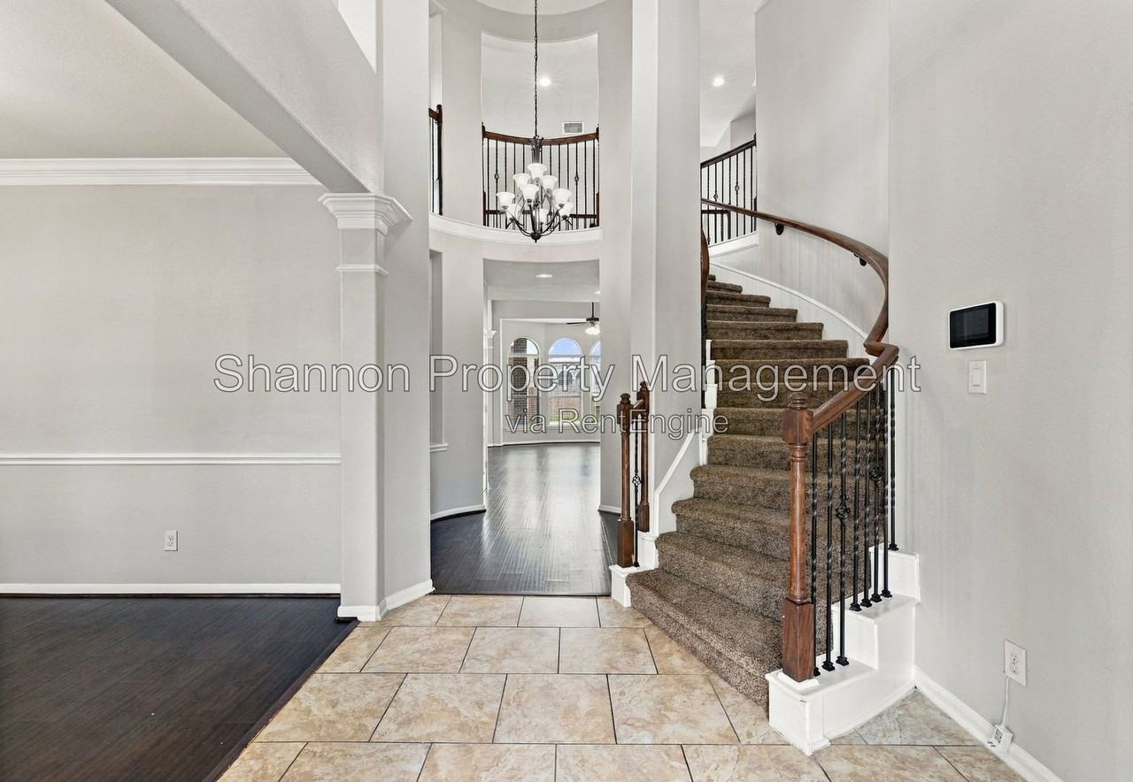 13102 Spear Trail Ct - Photo 5 of 42