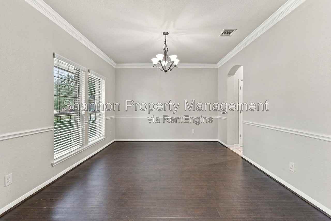 13102 Spear Trail Ct - Photo 7 of 42