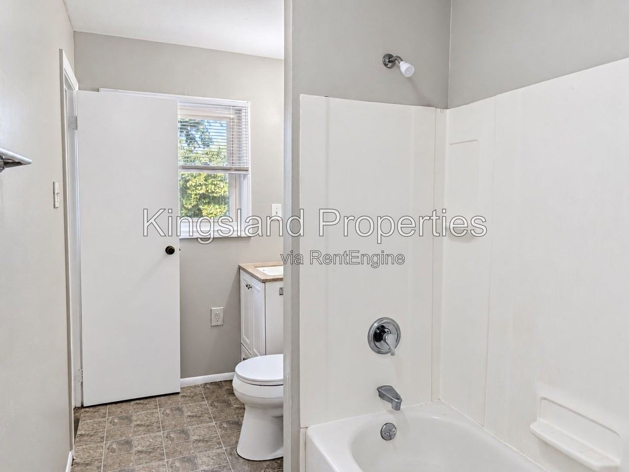 1321 Columbus Dr - Photo 6 of 25