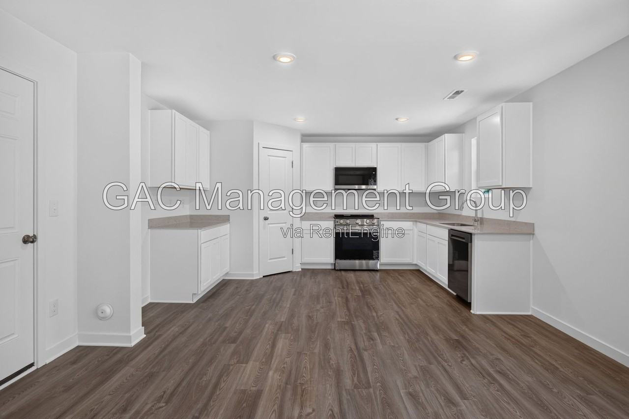 922 Waterworks Rd - Photo 4 of 31