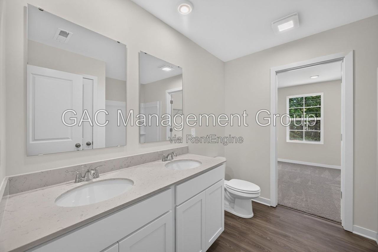 922 Waterworks Rd - Photo 5 of 31