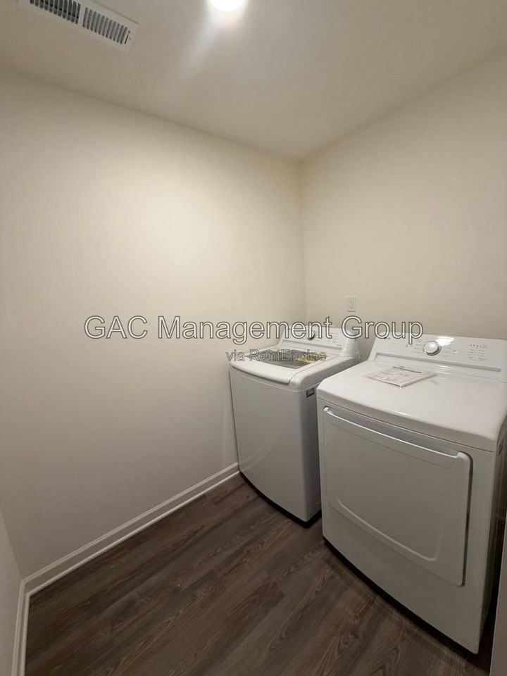 922 Waterworks Rd - Photo 6 of 31