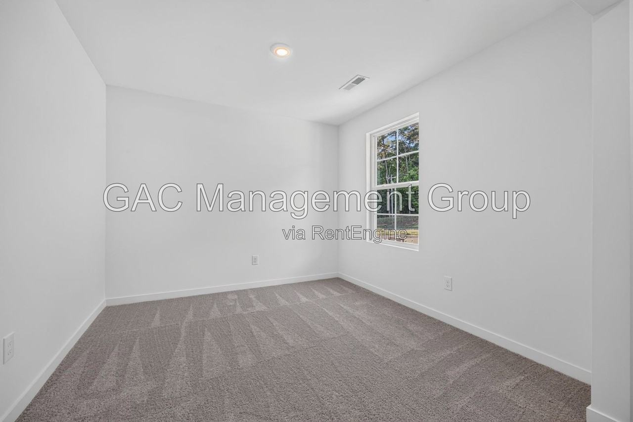 922 Waterworks Rd - Photo 7 of 31
