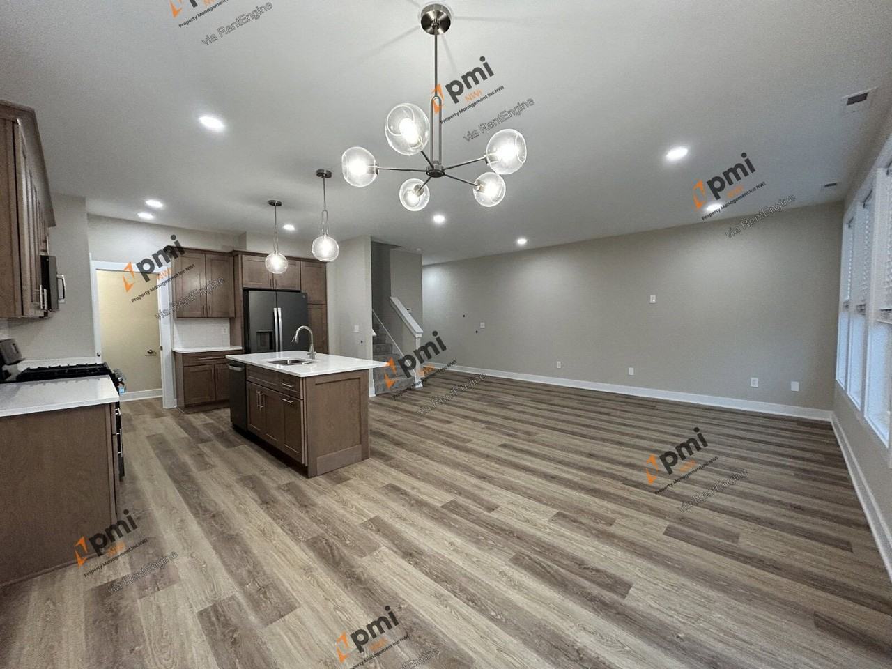 1944 N Park Rd - Photo 5 of 19
