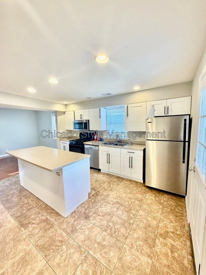 16729 Western Ave - Photo 2 of 14