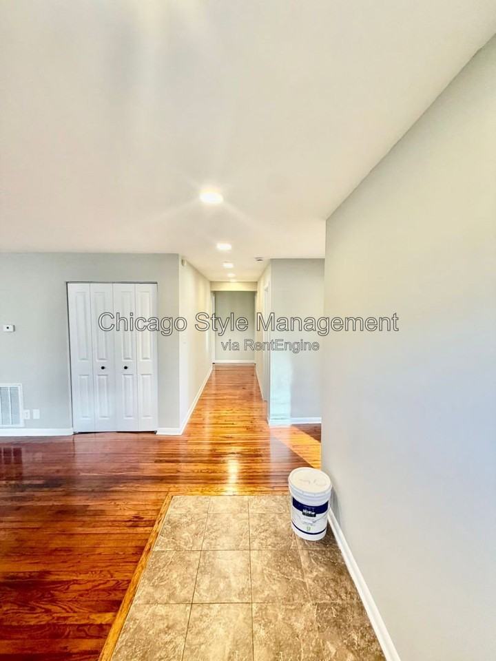 16729 Western Ave - Photo 5 of 14