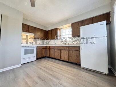 139 Towson Way #B - Photo 2 of 13