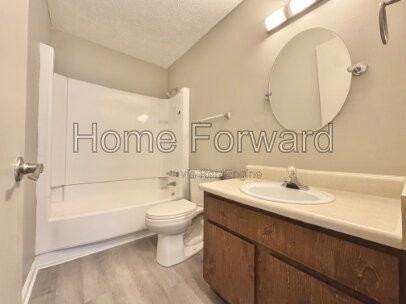 139 Towson Way #B - Photo 6 of 13