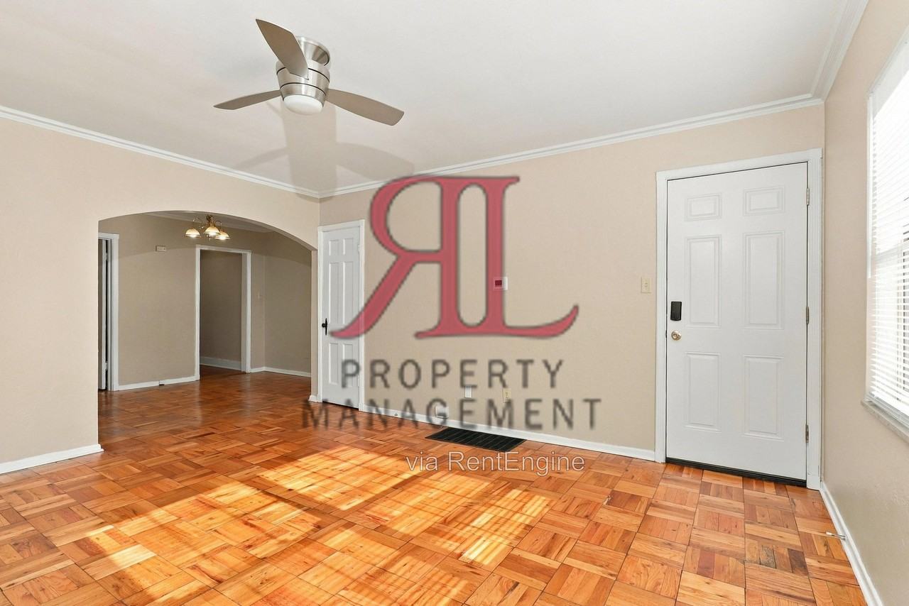 1088 Northwest Blvd #B - Photo 4 of 16
