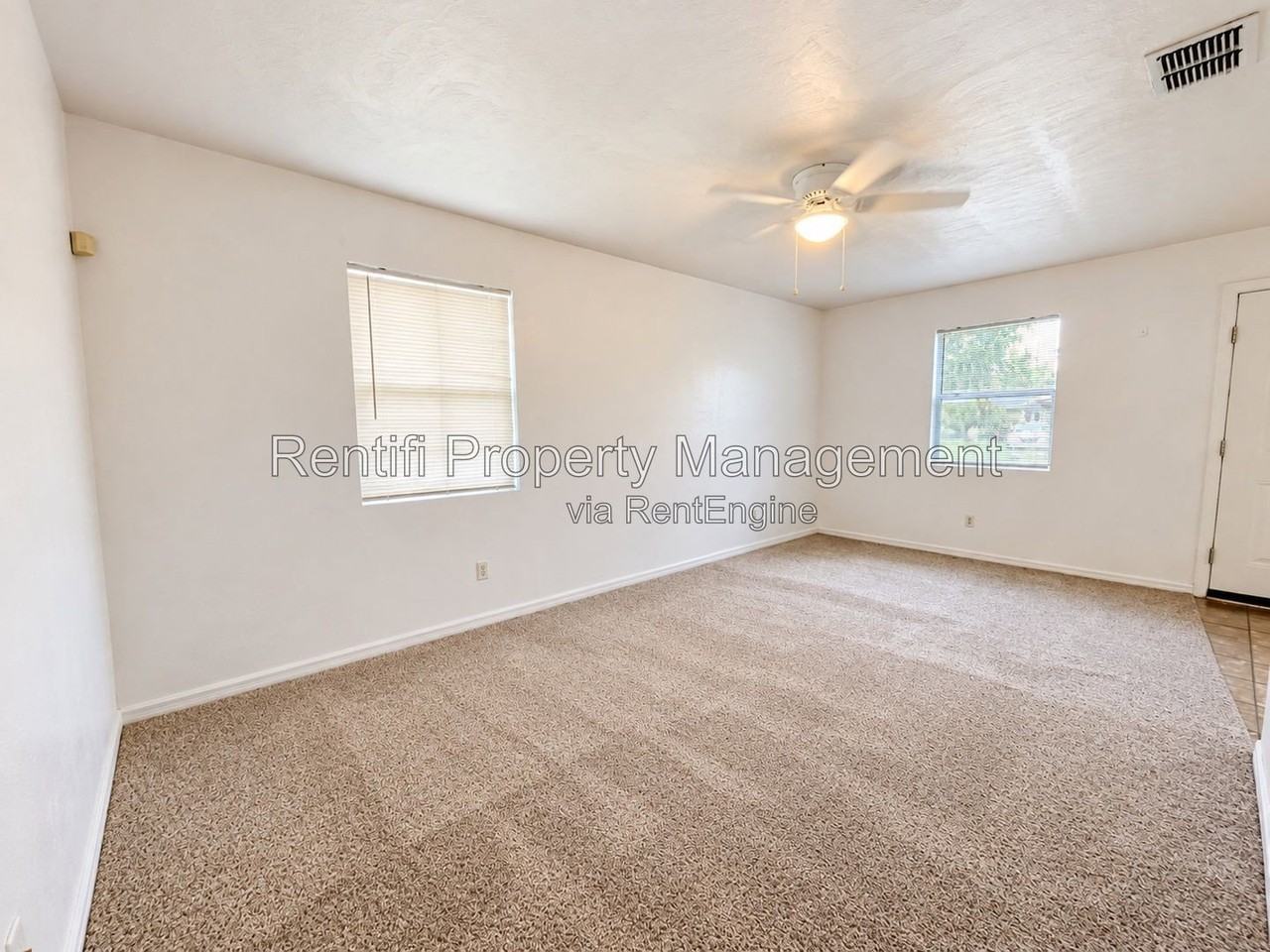 3719 Suntrust Dr - Photo 7 of 13
