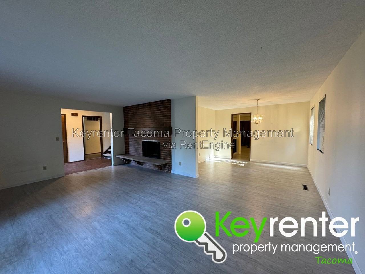 9022 Ridgeview Cir W - Photo 3 of 22