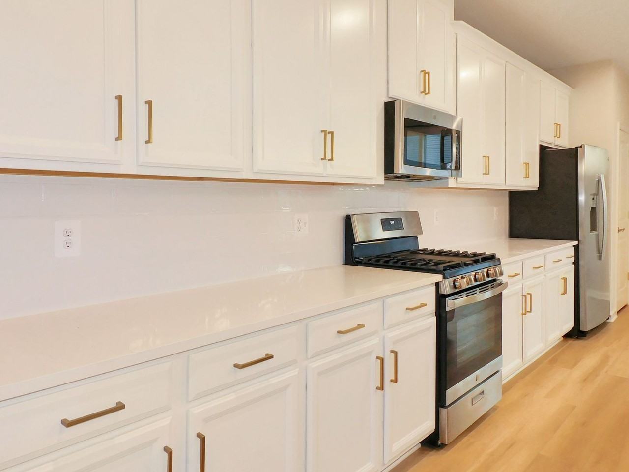 23454 Sugar Pine Ln - Photo 3 of 28