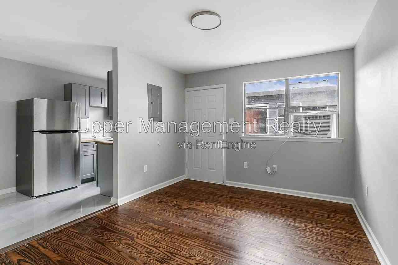 1711 Saint Andrew St