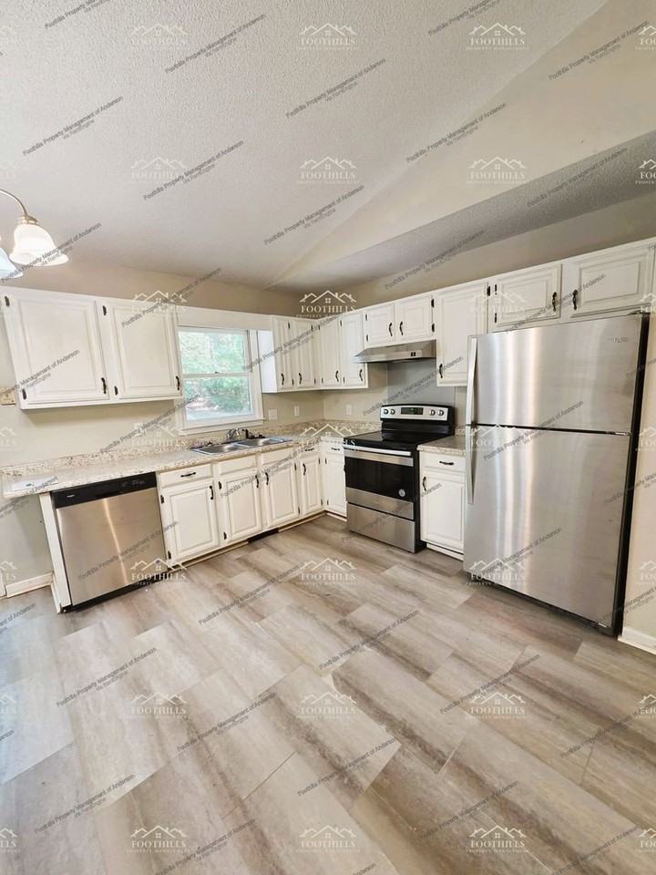 128 Mariposa Cir - Photo 6 of 17