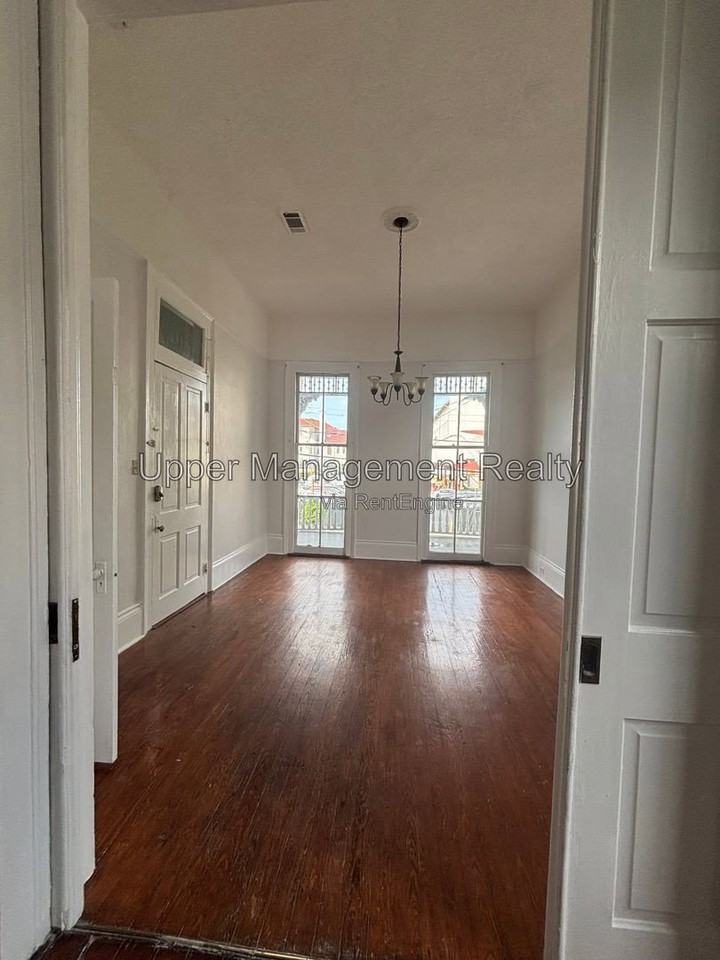 4624 Cleveland Ave #C - Photo 2 of 8
