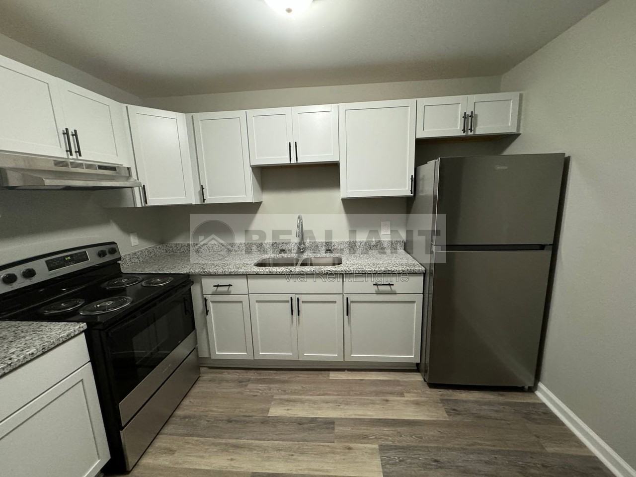 209 Lakeshore Dr #8 - Photo 2 of 37