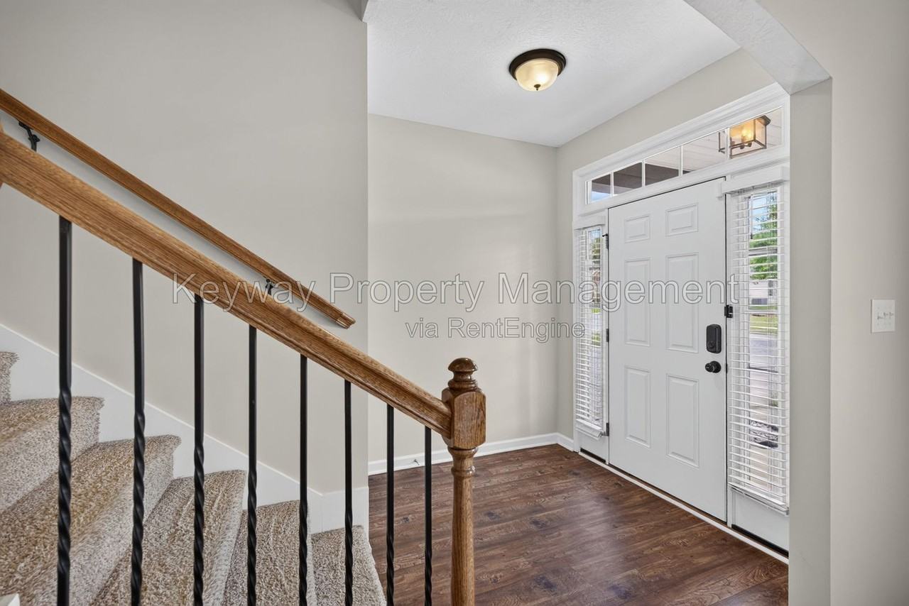 3234 Windwood St - Photo 5 of 44