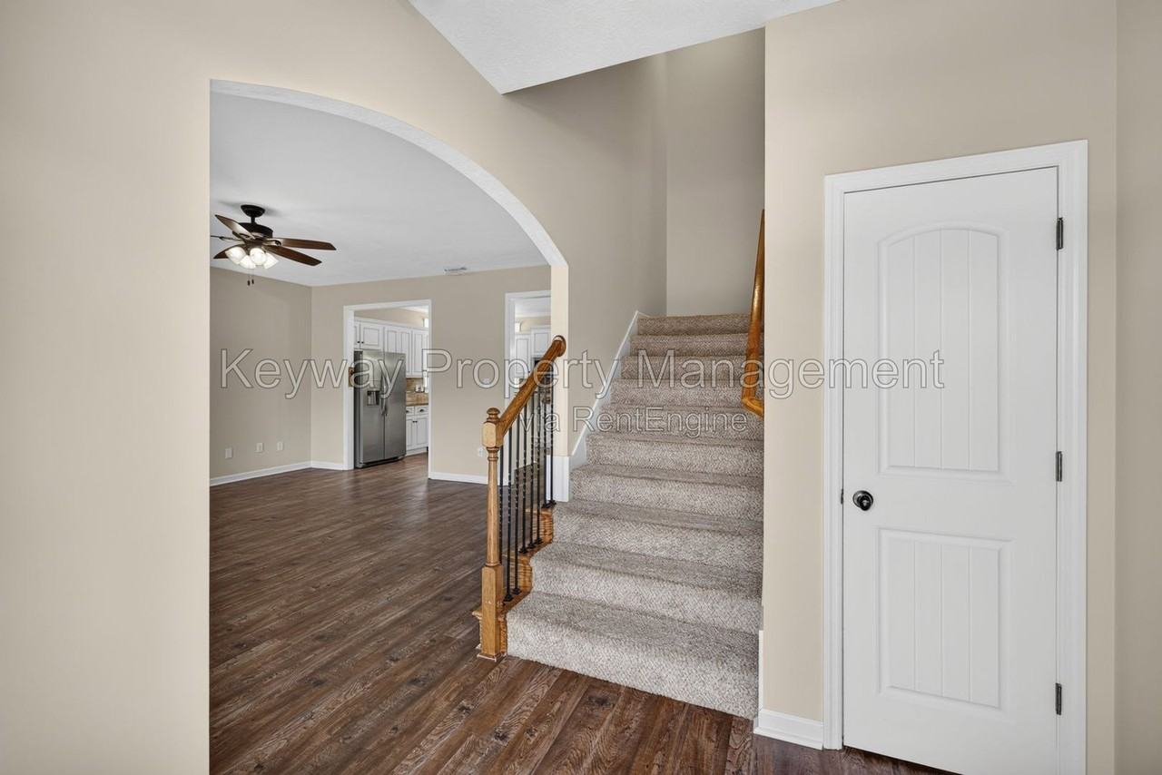 3234 Windwood St - Photo 6 of 44