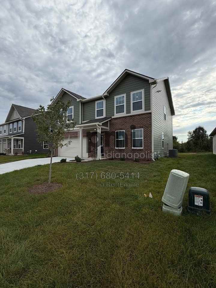 8929 Noble Heights Ln - Photo 3 of 50