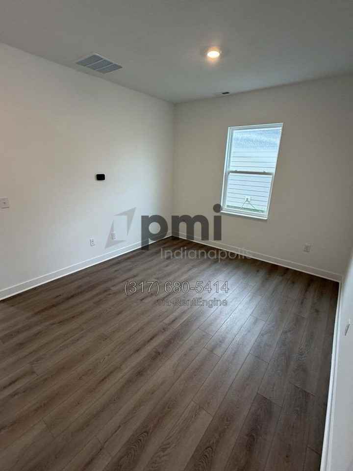 8929 Noble Heights Ln - Photo 7 of 50