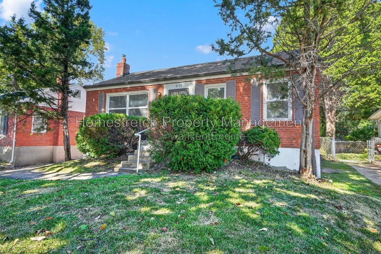 8139 Braddock Dr - Photo 2 of 27