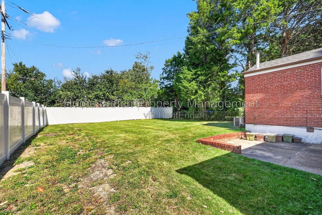 8139 Braddock Dr - Photo 7 of 27