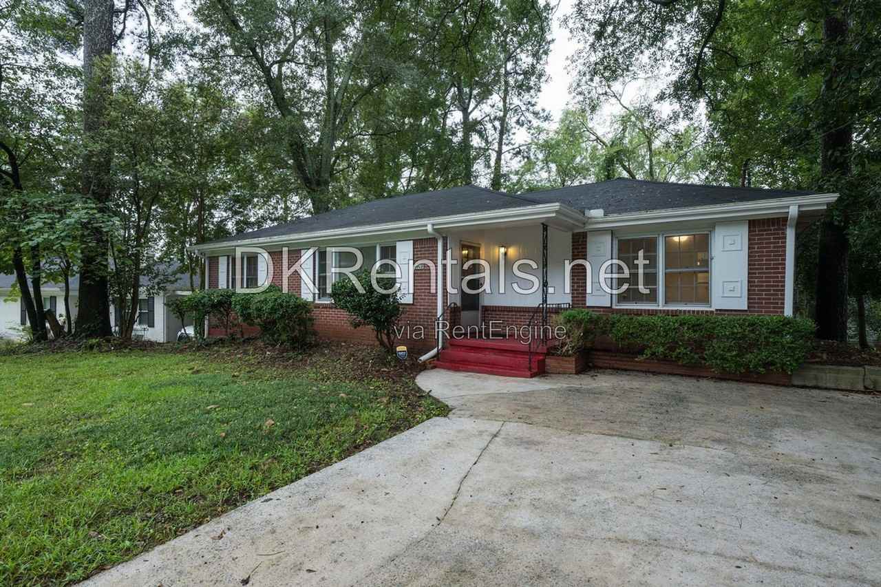 2293 Vistamont Dr - Photo 4 of 26