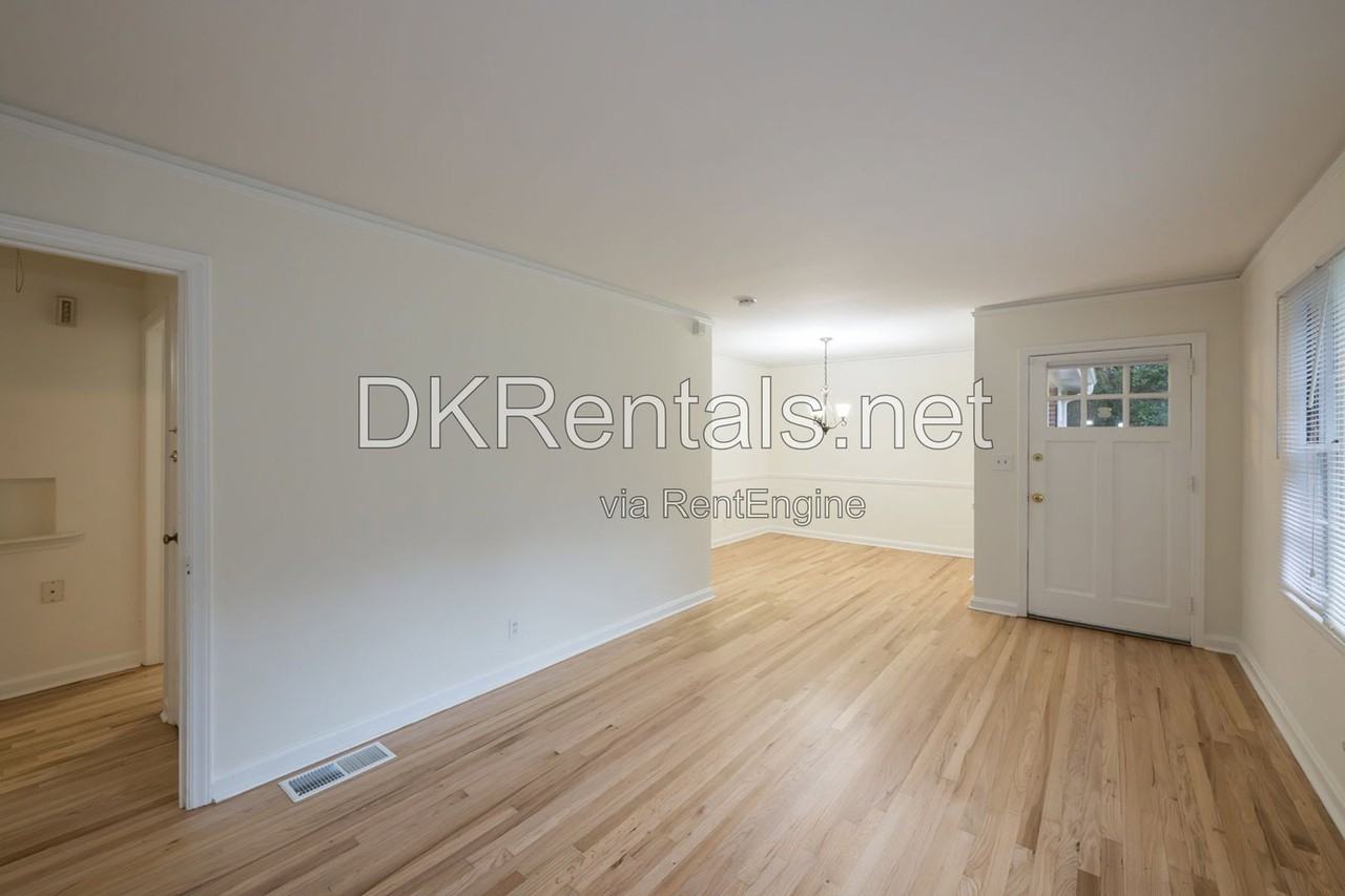 2293 Vistamont Dr - Photo 6 of 26