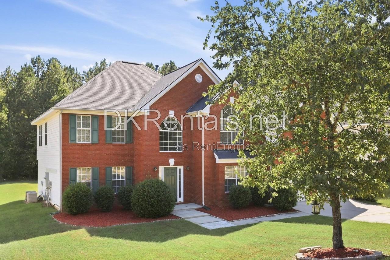 628 Christina Pl - Photo 2 of 30