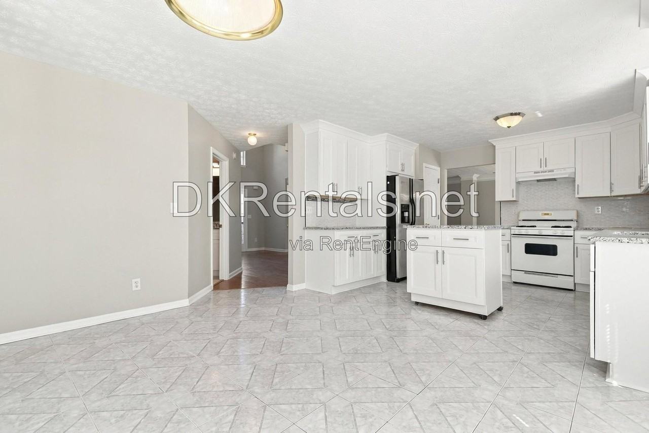 628 Christina Pl - Photo 7 of 30