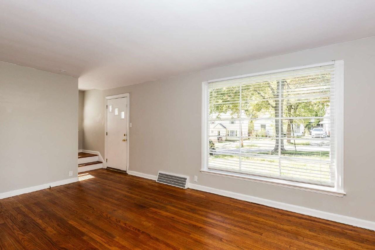 5179 Homewood Ave - Photo 2 of 18