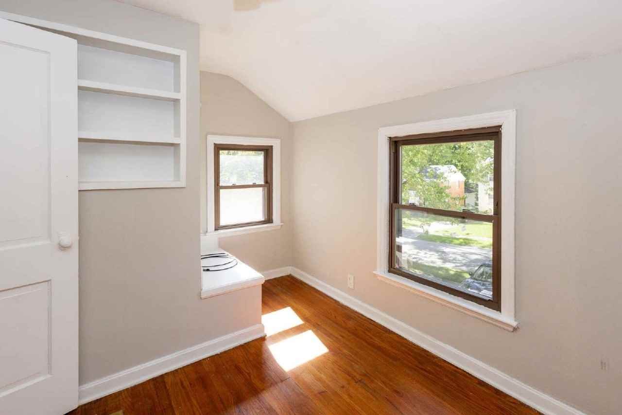 5179 Homewood Ave - Photo 6 of 18