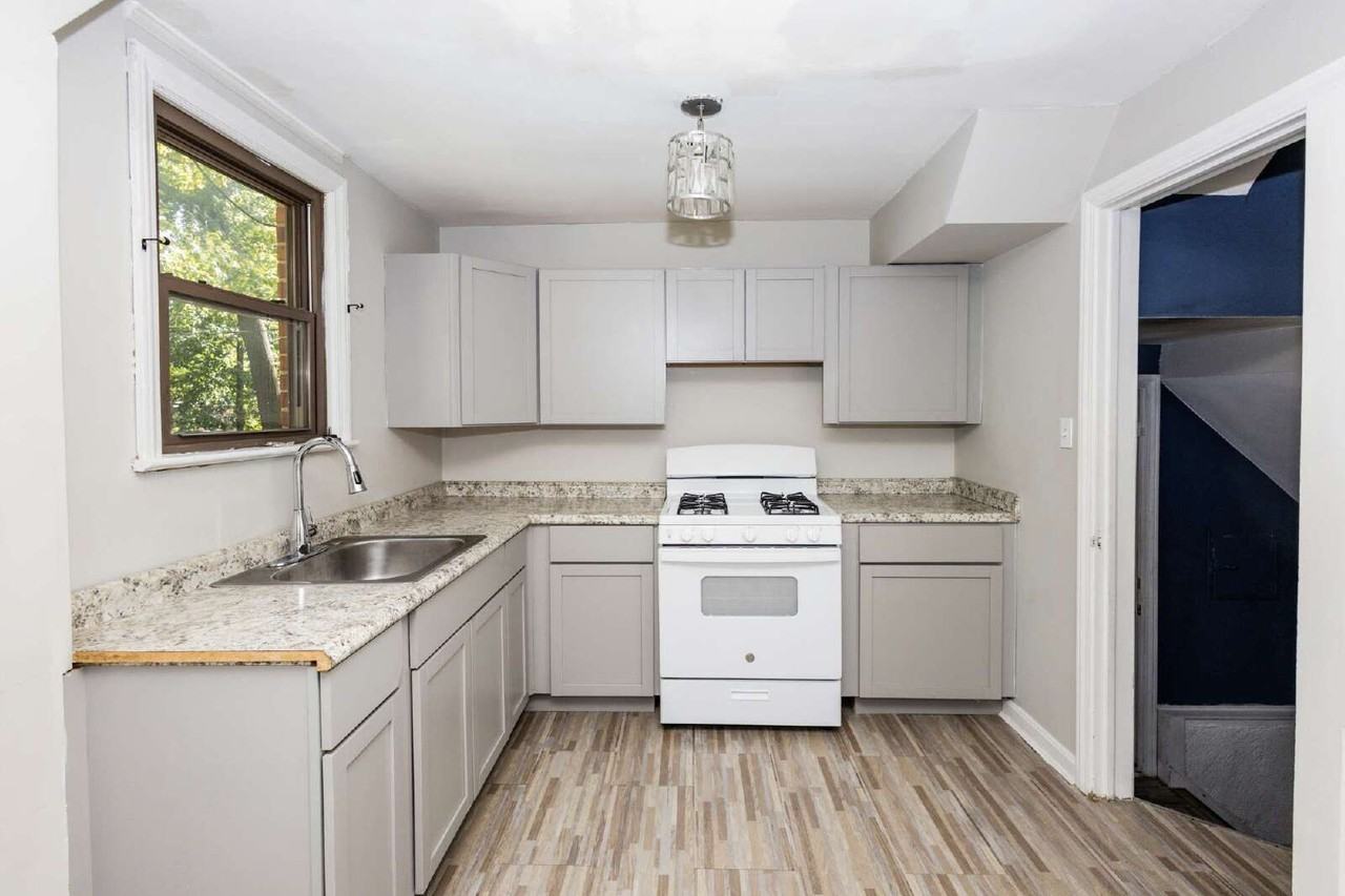 5179 Homewood Ave - Photo 7 of 18