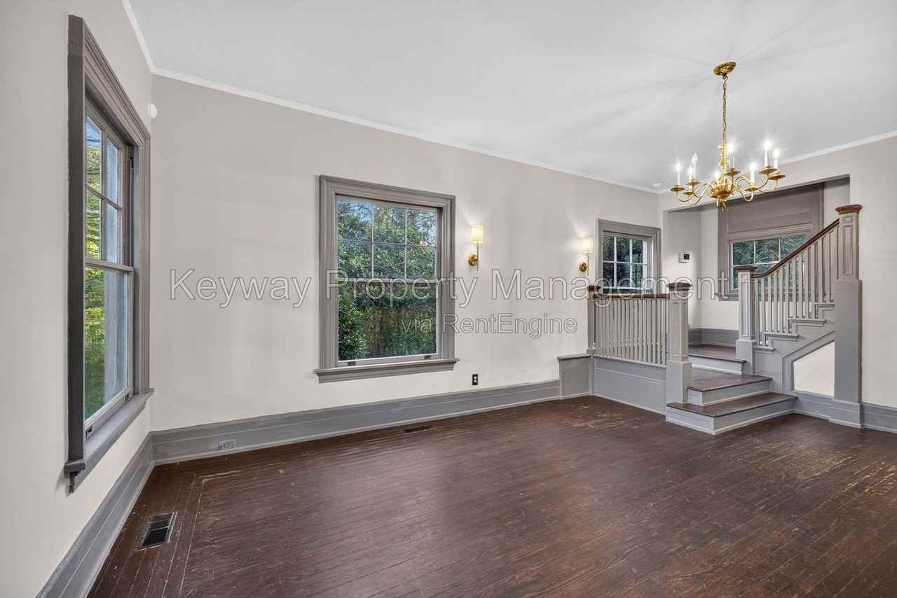 1327 Hickman Rd - Photo 6 of 49