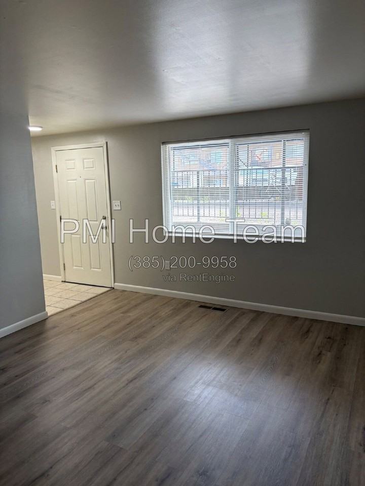 3476 Brinker Ave #5 - Photo 4 of 14