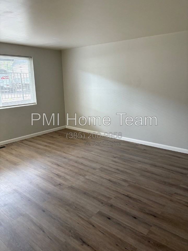 3476 Brinker Ave #5 - Photo 5 of 14
