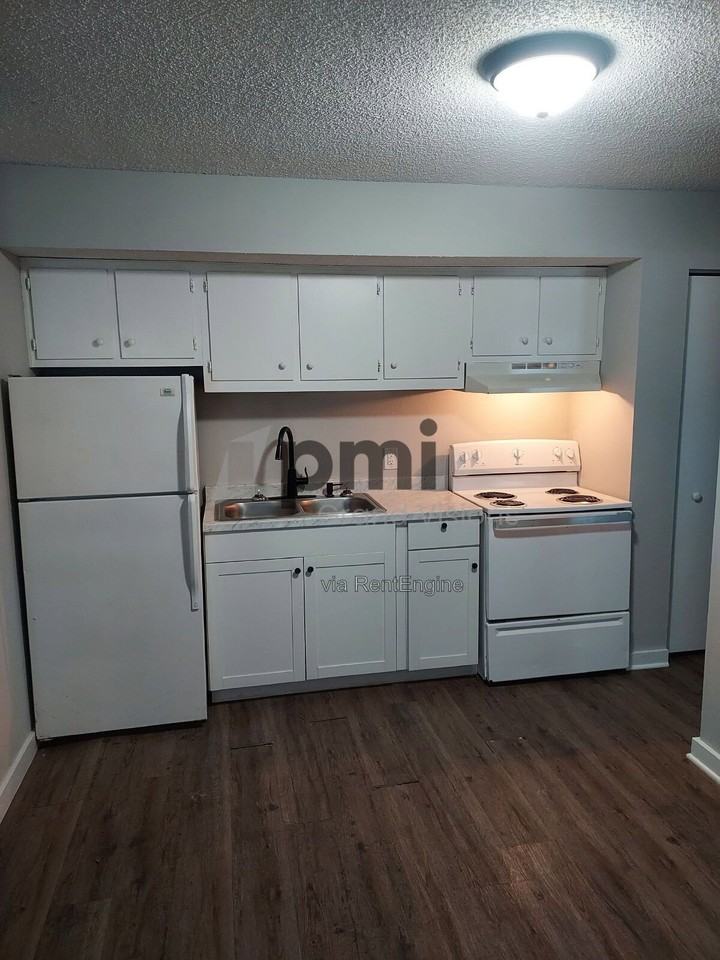 465 E Main St #4 - Photo 5 of 20