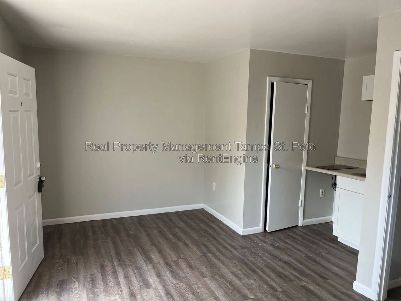 824 Wyatt St #C - Photo 6 of 10