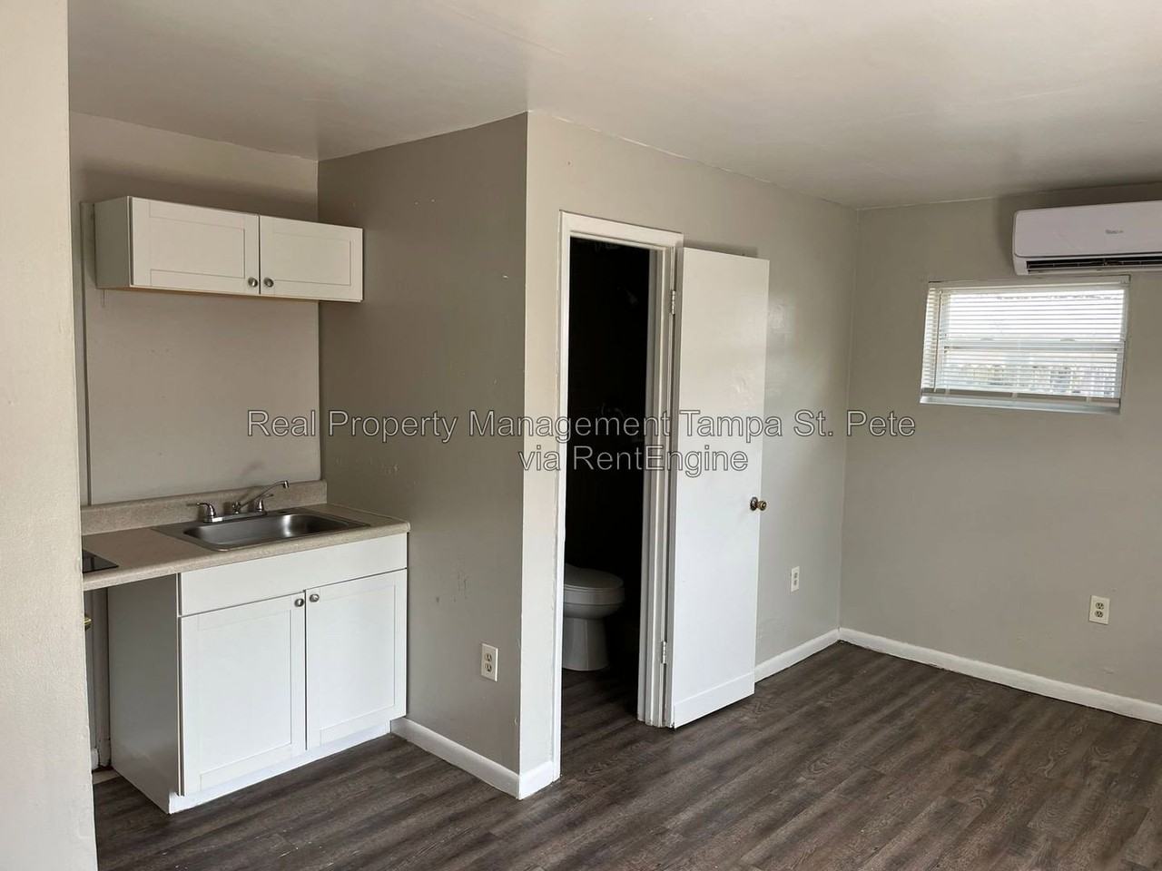 824 Wyatt St #C - Photo 7 of 10