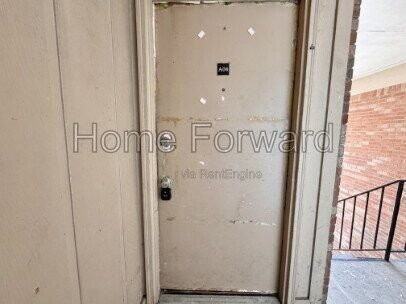 2045 Cambridge Dr #B15 - Photo 3 of 13