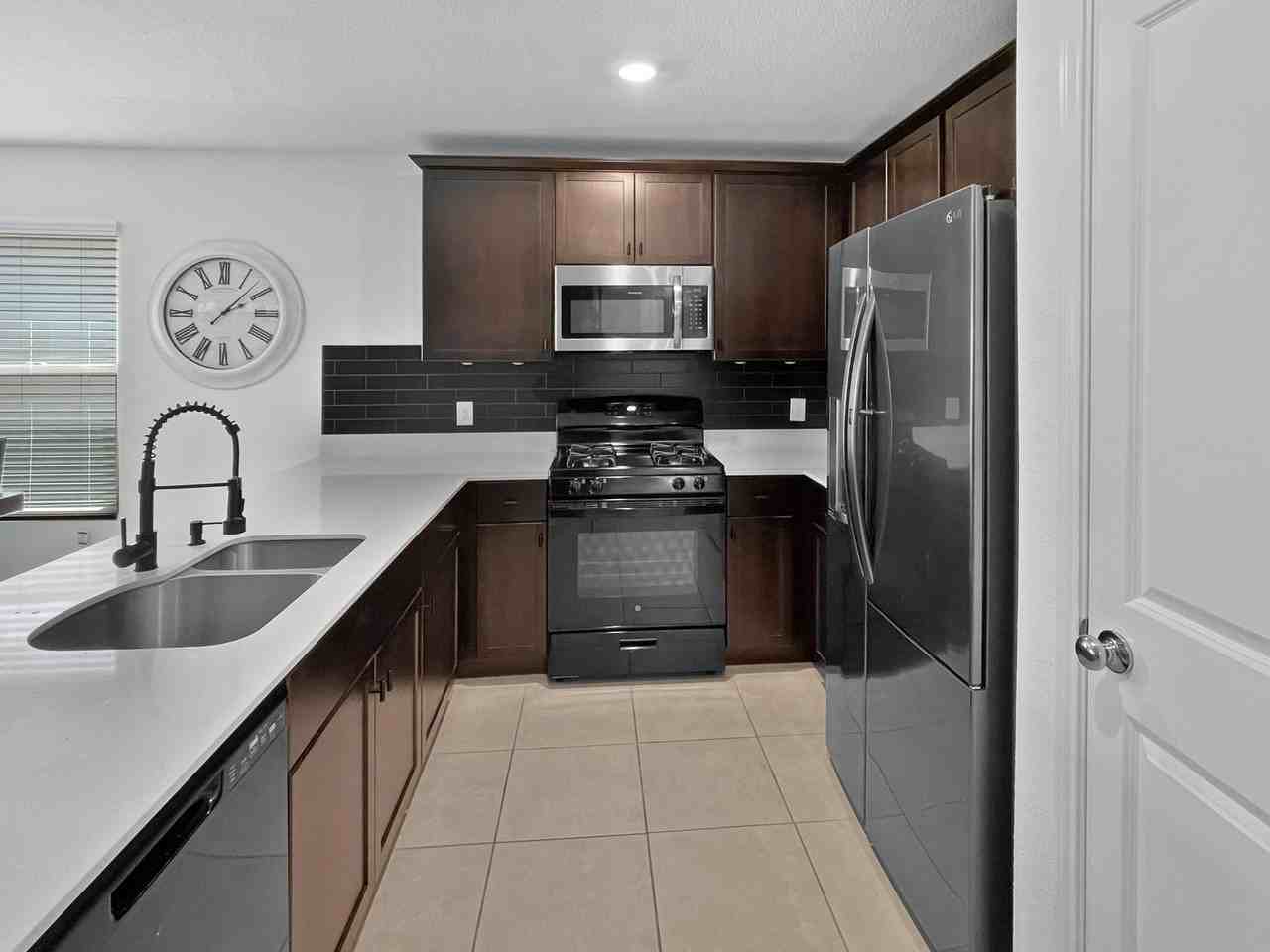 8425 Fawn Creek Dr - Photo 7 of 19