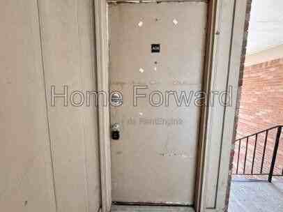 2045 Cambridge Dr #B22 - Photo 3 of 13
